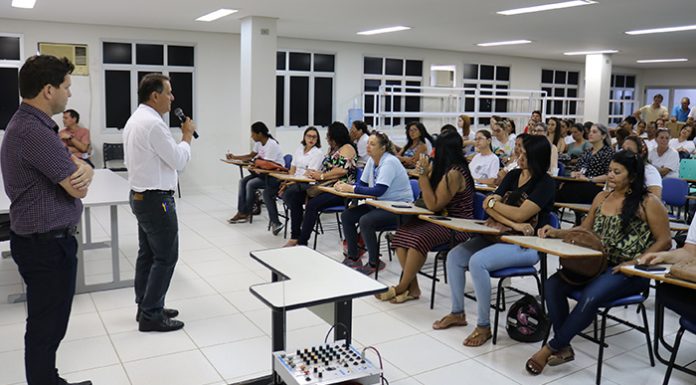 Barrigueira anuncia complemento salarial e gratificação para agentes de Saúde e de Endemias