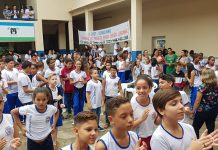 Colégio Veneciano é reinaugurado sob aplausos dos alunos