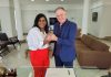 Casagrande transfere cargo para vice-governadora Jacqueline Moraes